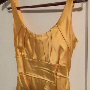 Stunning midi yellow dress